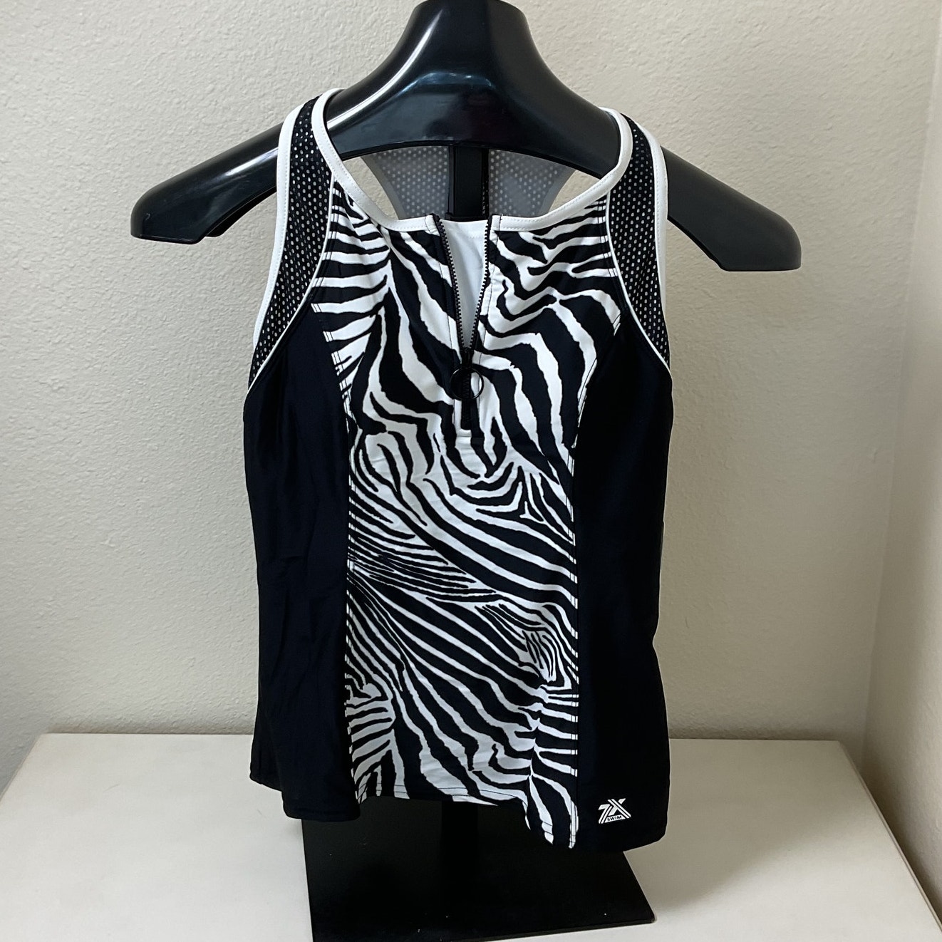 Zeroxposur Womens M Zebra Print Tankini Quarter Zip Swim Top Nwt